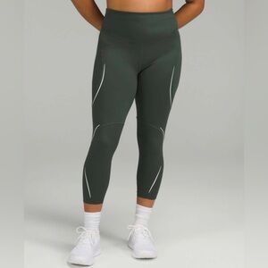 Lululemon 8 Base Pace High Rise Reflective Crop Legging 23"